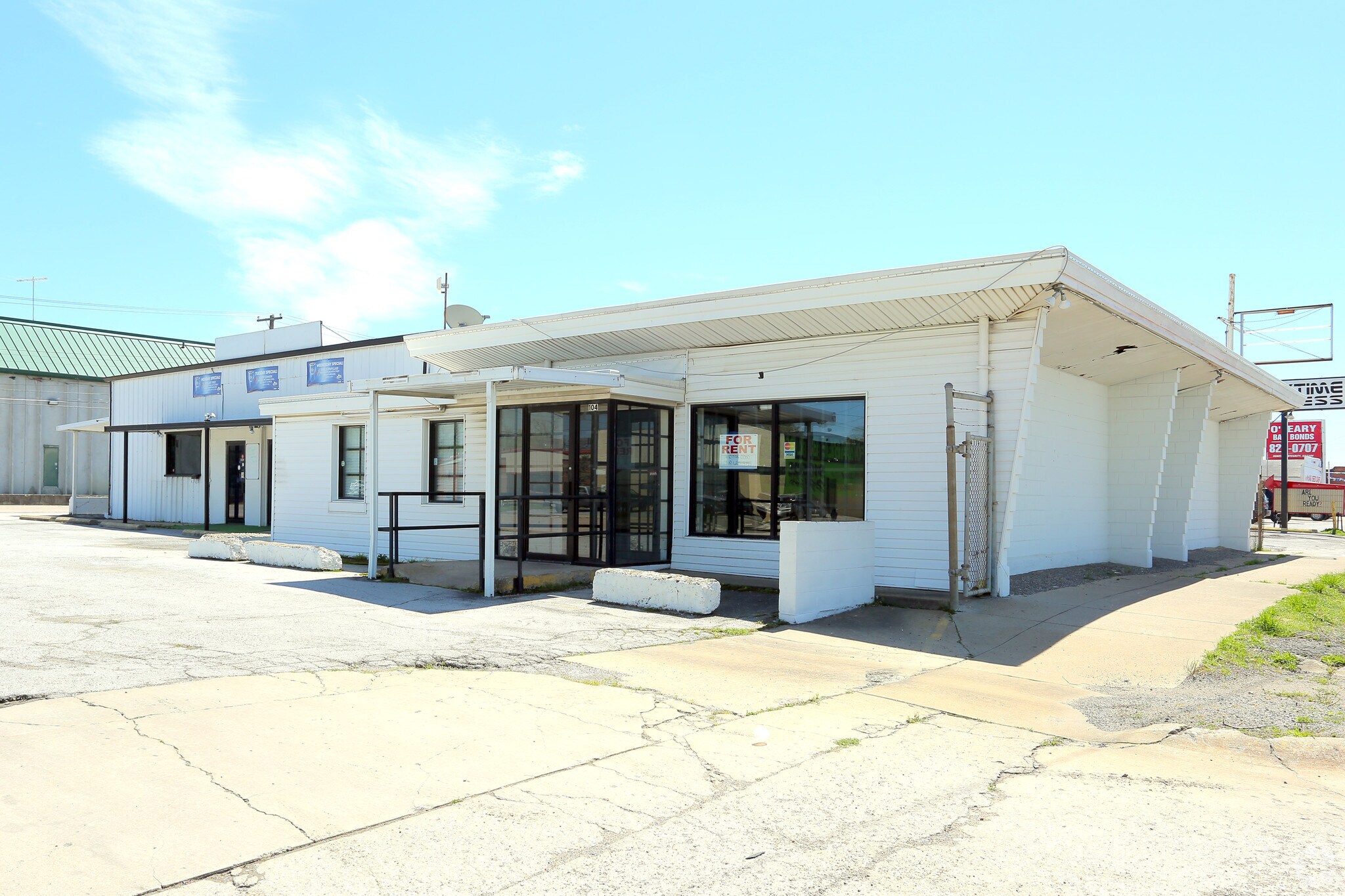 104 NE 1st St, Pryor, OK for sale Primary Photo- Image 1 of 1