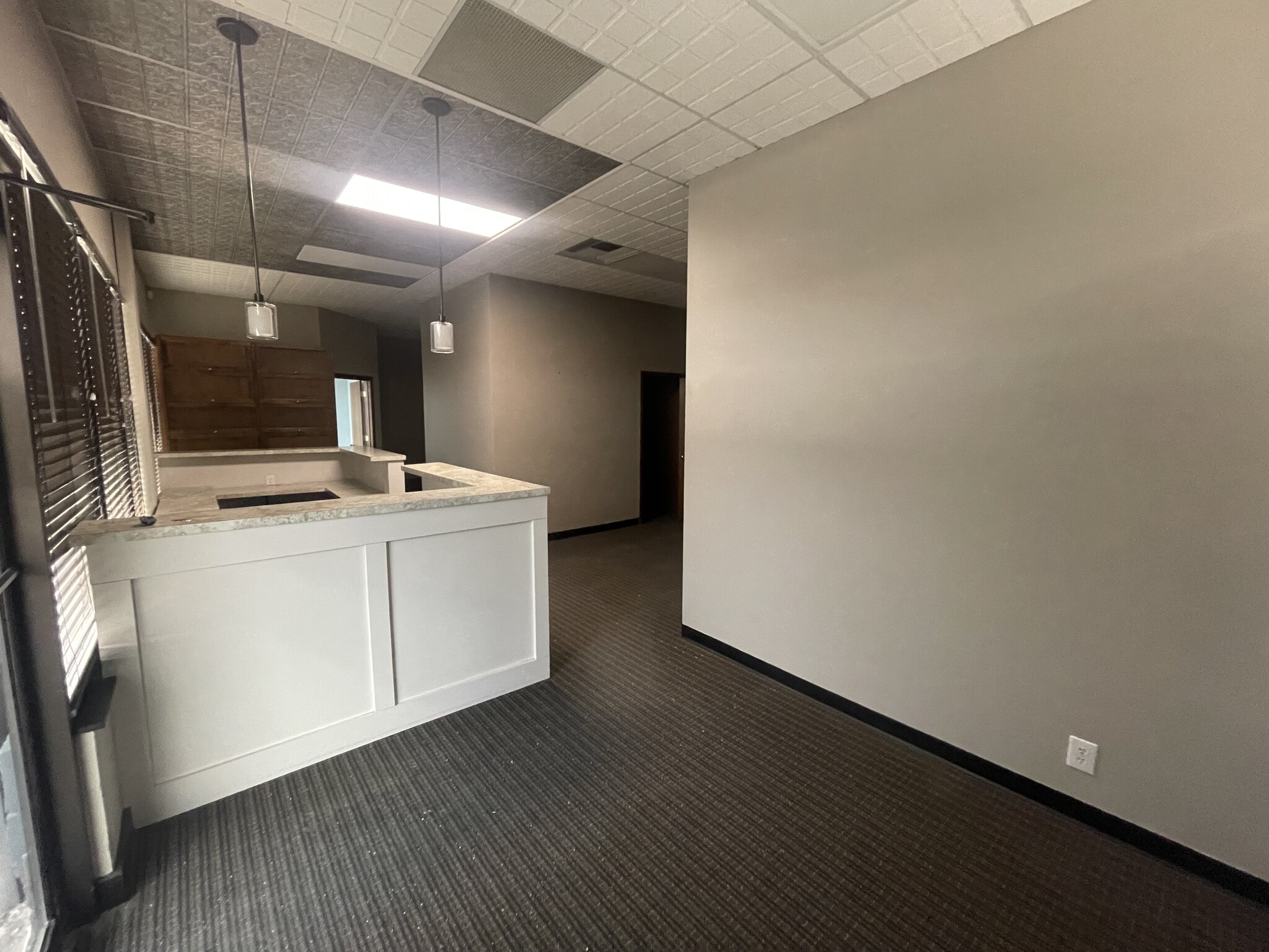 5088-5120 S 108th St, Omaha, NE for lease Interior Photo- Image 1 of 4