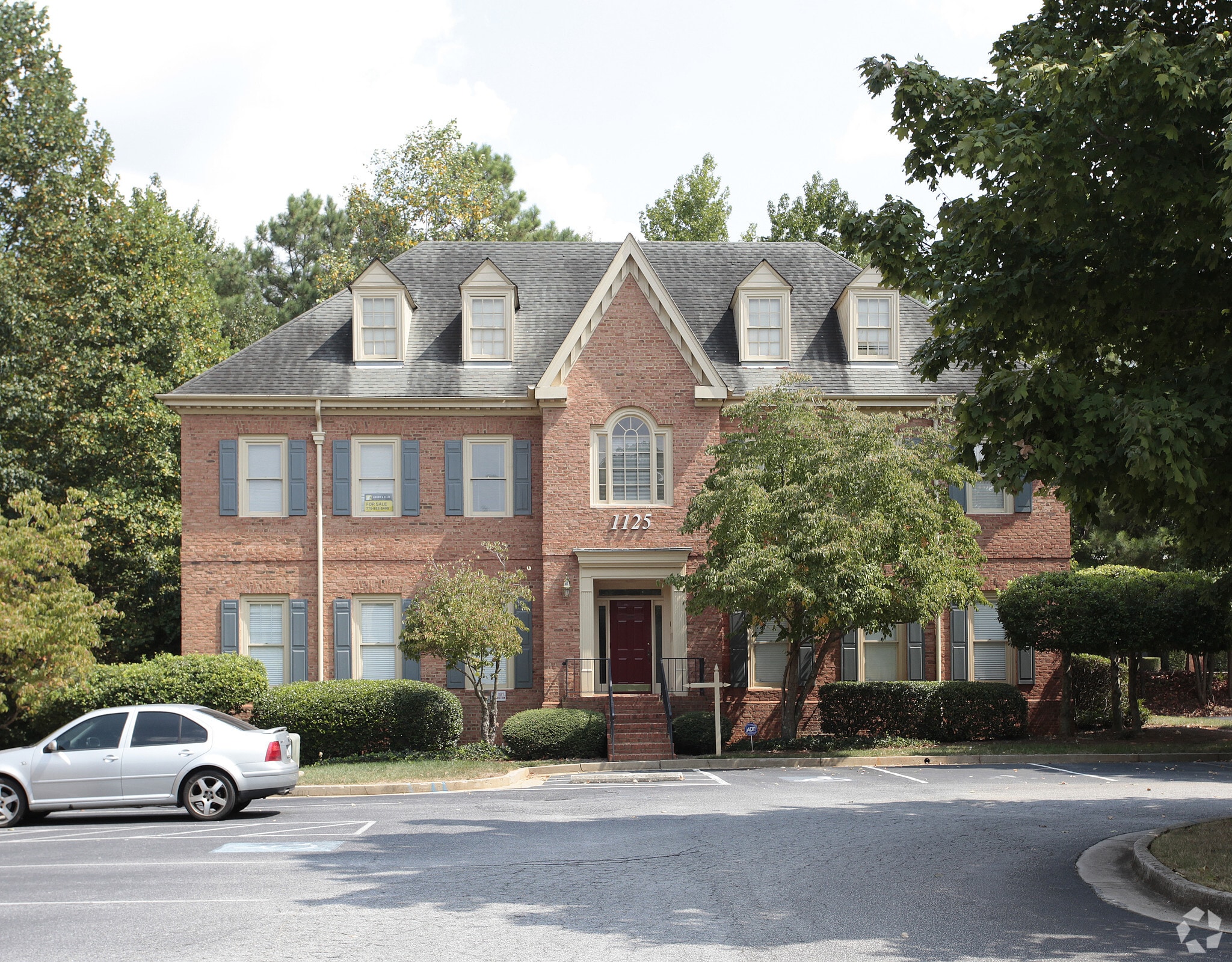 1125 Cambridge Sq, Alpharetta, GA for sale Primary Photo- Image 1 of 22