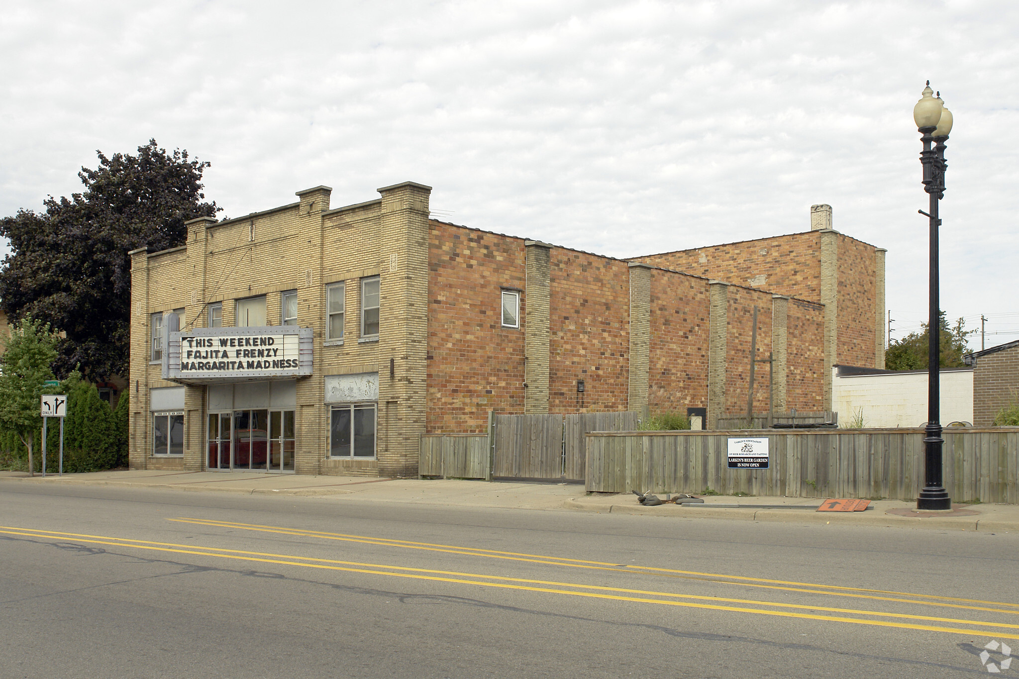 315 W Main St, Lowell, MI for sale Primary Photo- Image 1 of 1