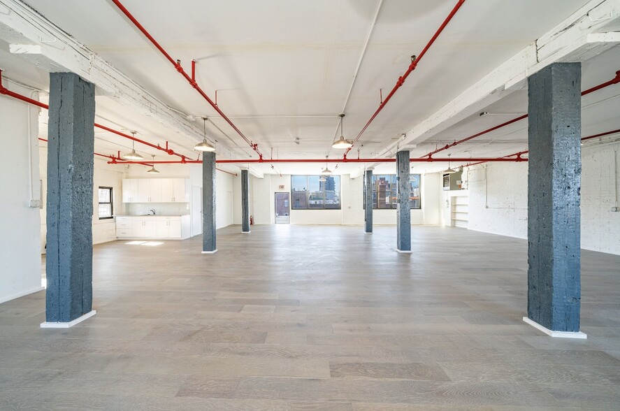 87 Debevoise Ave, Brooklyn, NY for lease - Gorgeous Modern Renovation - Image 1 of 11