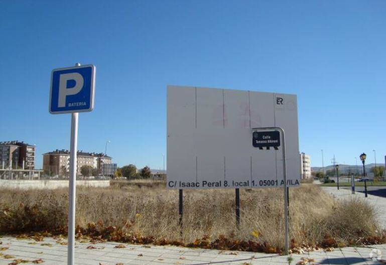 Avenida Juventud, 19, Ávila, Ávila for sale - Primary Photo - Image 1 of 1