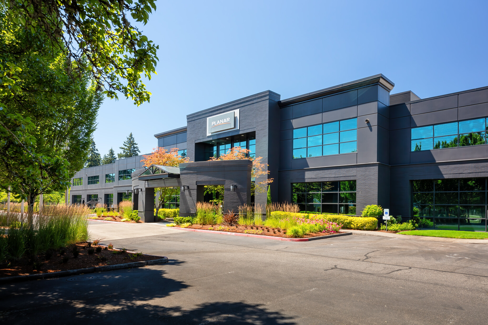 1195 NW Compton Dr, Beaverton, OR for sale Building Photo- Image 1 of 8