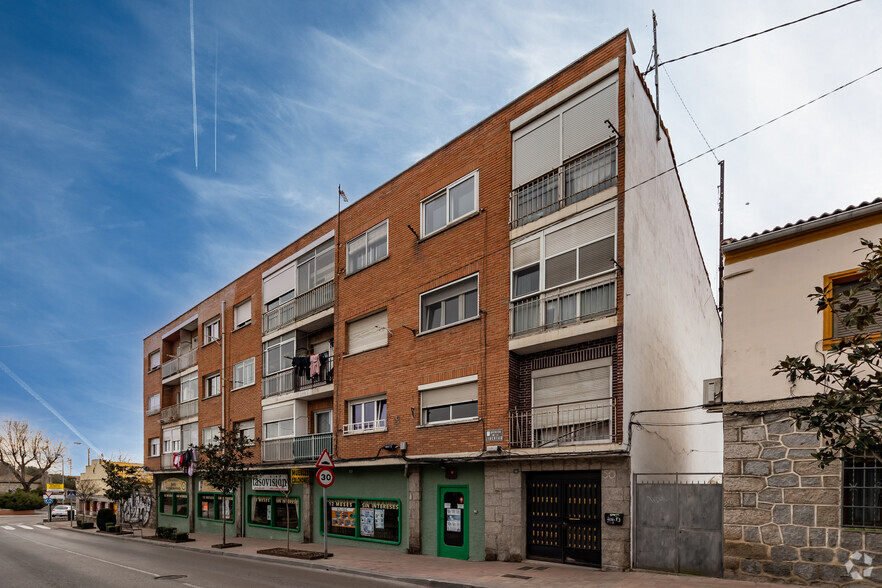 Avenida Libertad, 60, Colmenar Viejo, Madrid for sale - Primary Photo - Image 1 of 2