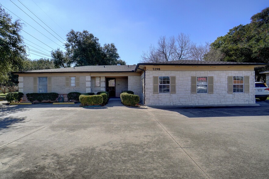 7298 Glenview Dr, North Richland Hills, TX for sale - Building Photo - Image 3 of 33