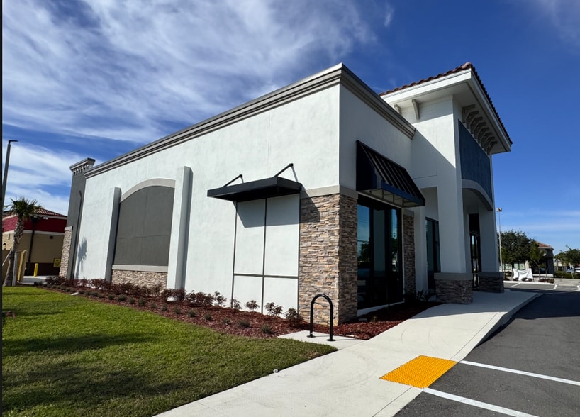 11551 Majestic Palms Blvd, Fort Myers, FL for lease - Building Photo - Image 2 of 6