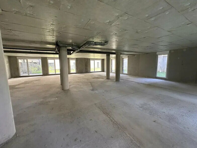 Office in Schiltigheim for lease - Interior Photo - Image 3 of 7