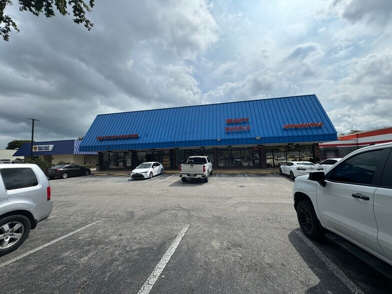 19485-19489 S Dixie Hwy, Cutler Bay, FL for lease - Building Photo - Image 1 of 10