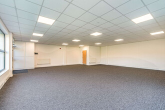 Letchmire Rd, Castleford for lease Interior Photo- Image 2 of 4