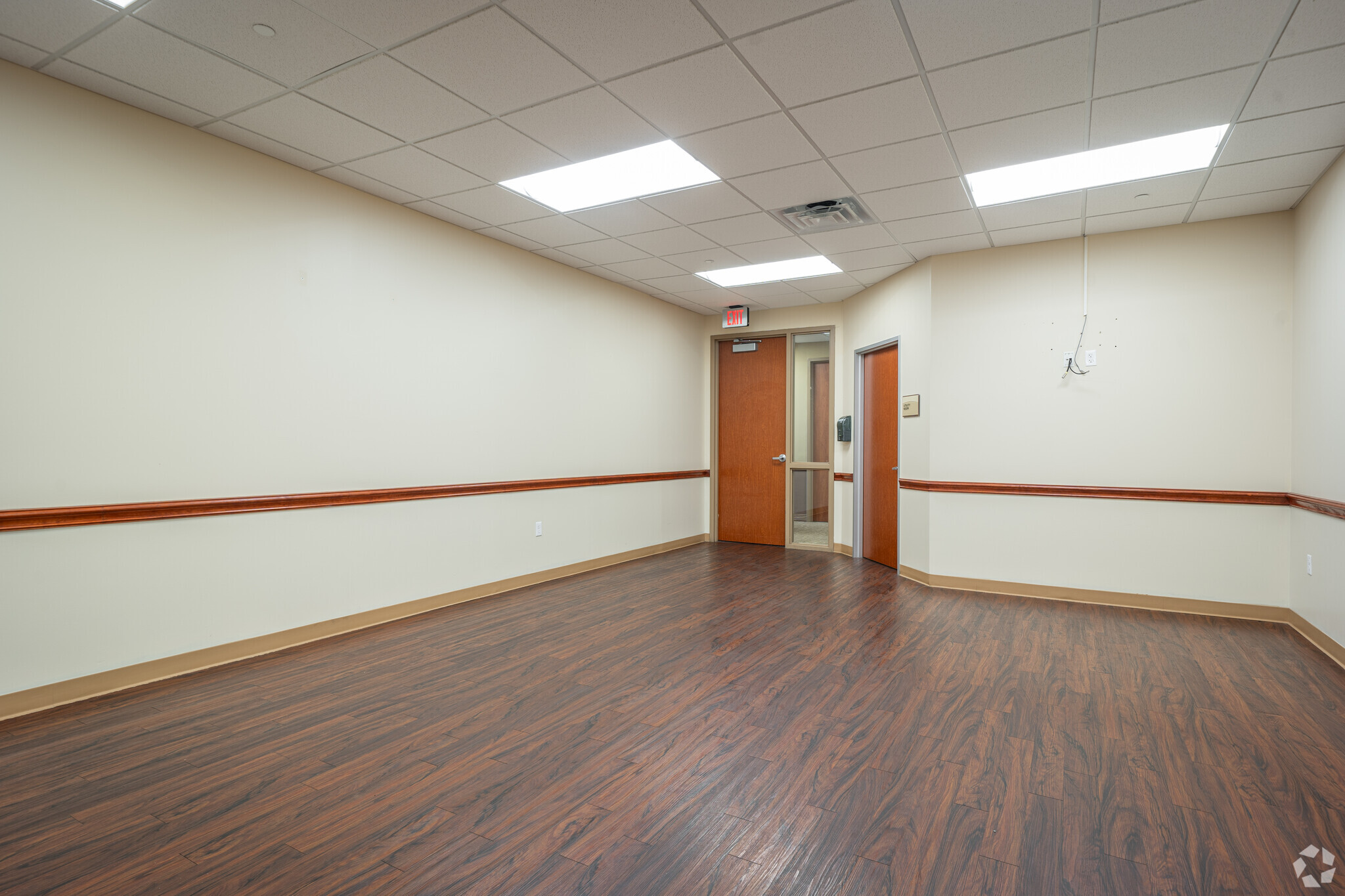 22001 Southwest Freeway, Richmond, TX for lease Interior Photo- Image 1 of 9