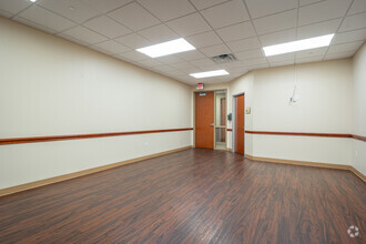 22001 Southwest Freeway, Richmond, TX for lease Interior Photo- Image 1 of 9