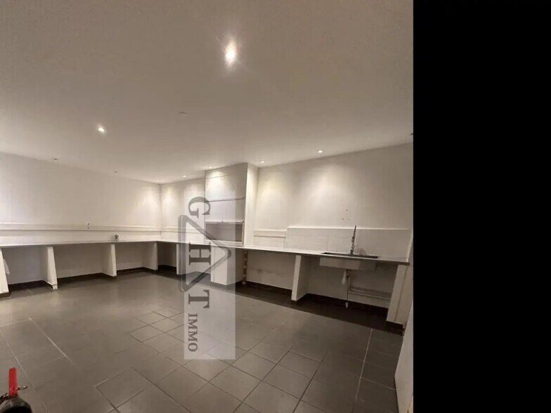 Industrial in Alfortville for sale - Interior Photo - Image 2 of 7