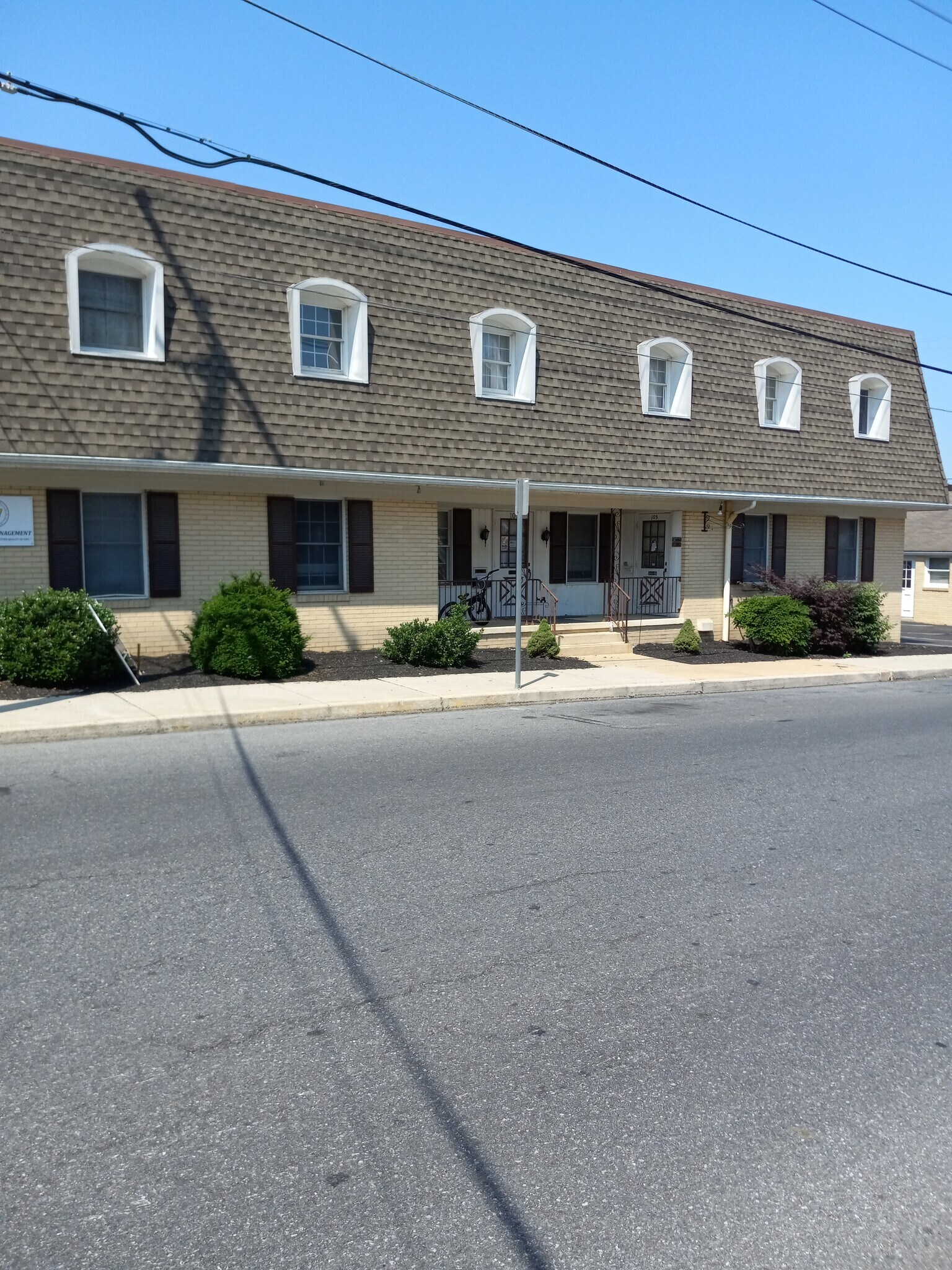 105-113 E Locust St, Ephrata, PA for sale Building Photo- Image 1 of 1