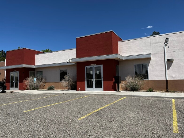 800 E 30th St, Farmington, NM for sale - Primary Photo - Image 1 of 3