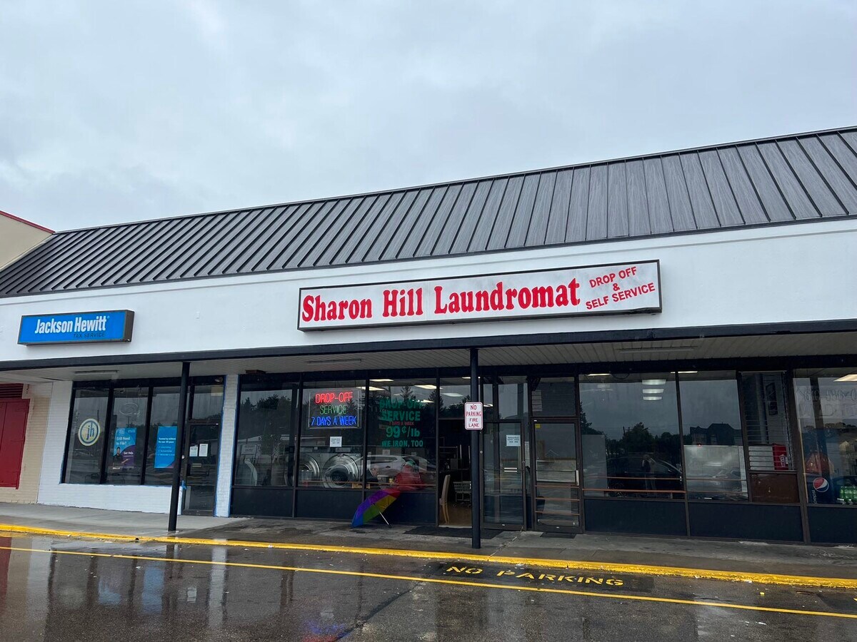 11021130 Chester Pike, Sharon Hill, PA 19079