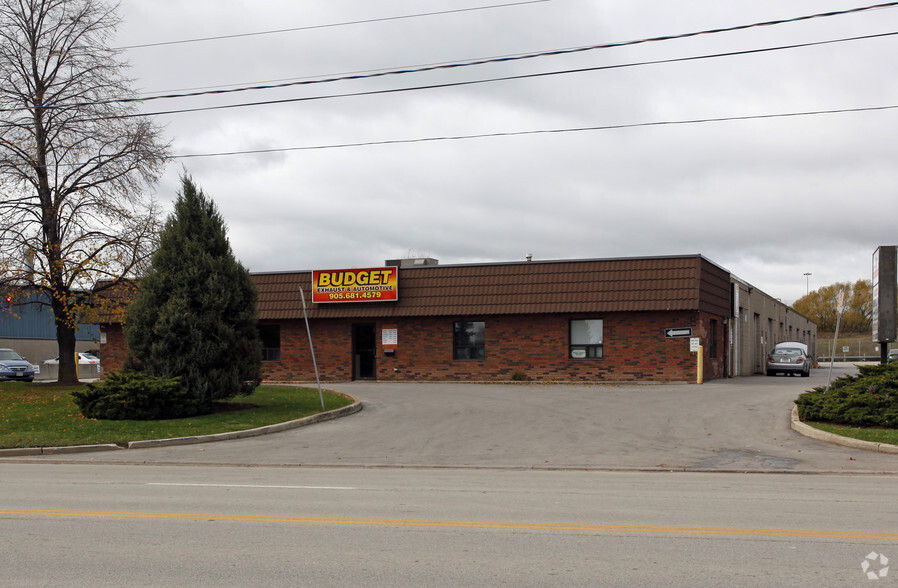 4179 Harvester Rd, Burlington, ON for lease - Primary Photo - Image 1 of 2