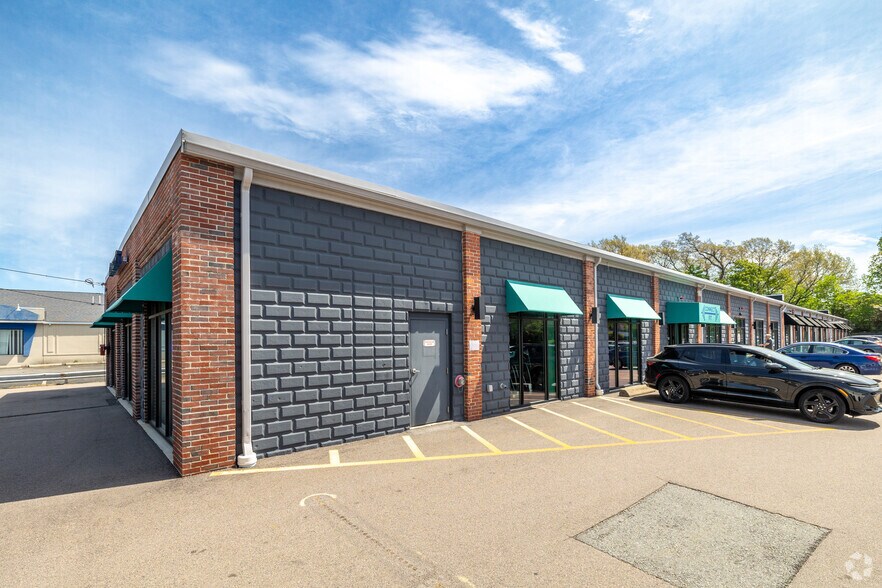 82-84 Needham St, Newton, MA for sale - Primary Photo - Image 1 of 1