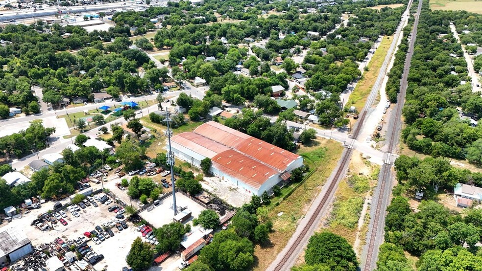 312 Camacho St, San Marcos, TX for sale - Building Photo - Image 1 of 13