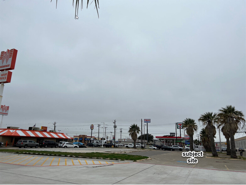 10401 S Padre Island Dr, Corpus Christi, TX for sale - Primary Photo - Image 1 of 5