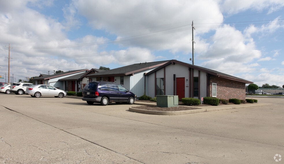 1400 E Pugh Dr, Terre Haute, IN for lease - Building Photo - Image 2 of 2