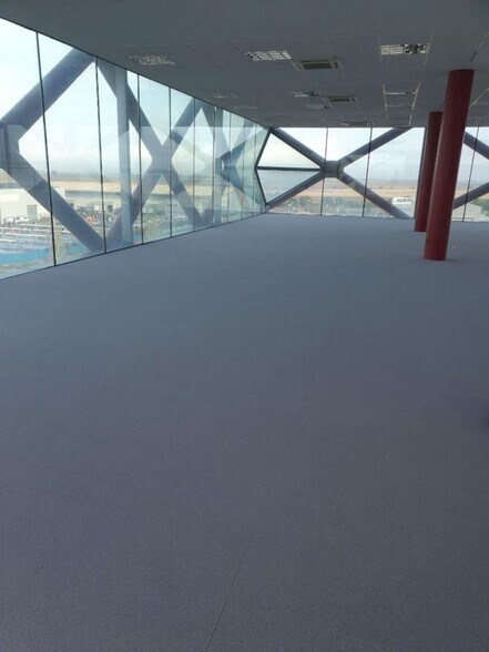 Office in La Rinconada for lease - Building Photo - Image 3 of 15