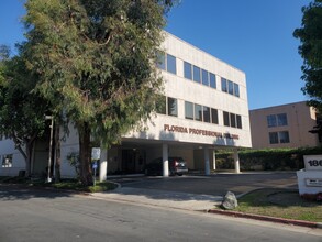 18652 Florida St, Huntington Beach, CA for lease Building Photo- Image 1 of 12