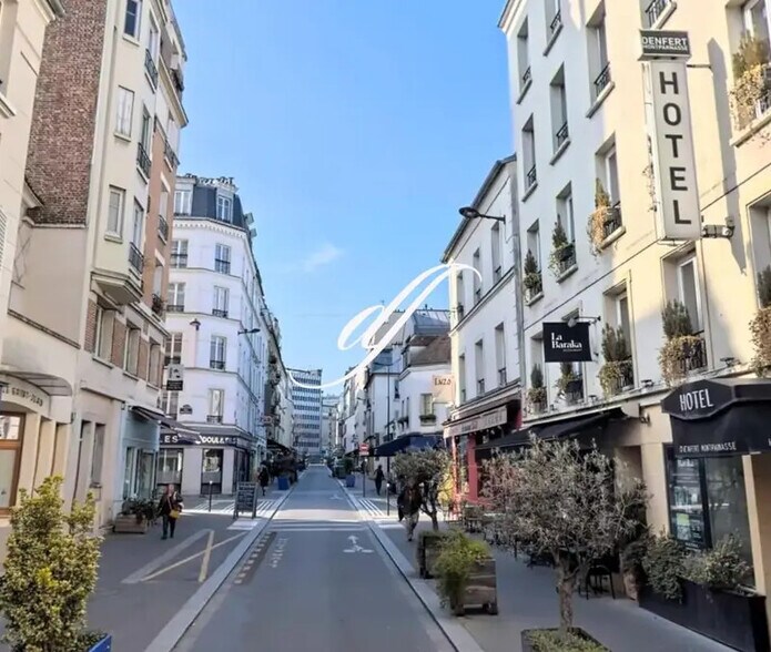 Retail in Paris for lease - Building Photo - Image 1 of 1