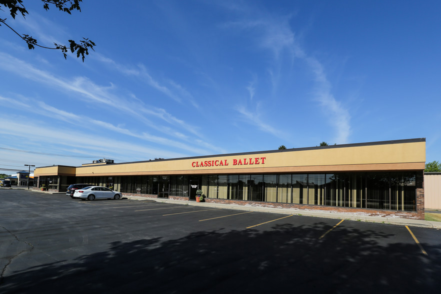 8180 Main St, Williamsville, NY for lease - Building Photo - Image 3 of 4