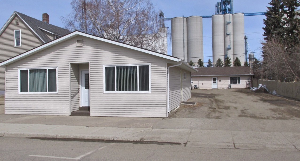 221 SE 2nd St, Rugby, ND for sale Building Photo- Image 1 of 1