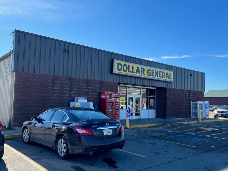 100 Gaul Dr, Sergeant Bluff, IA 51054