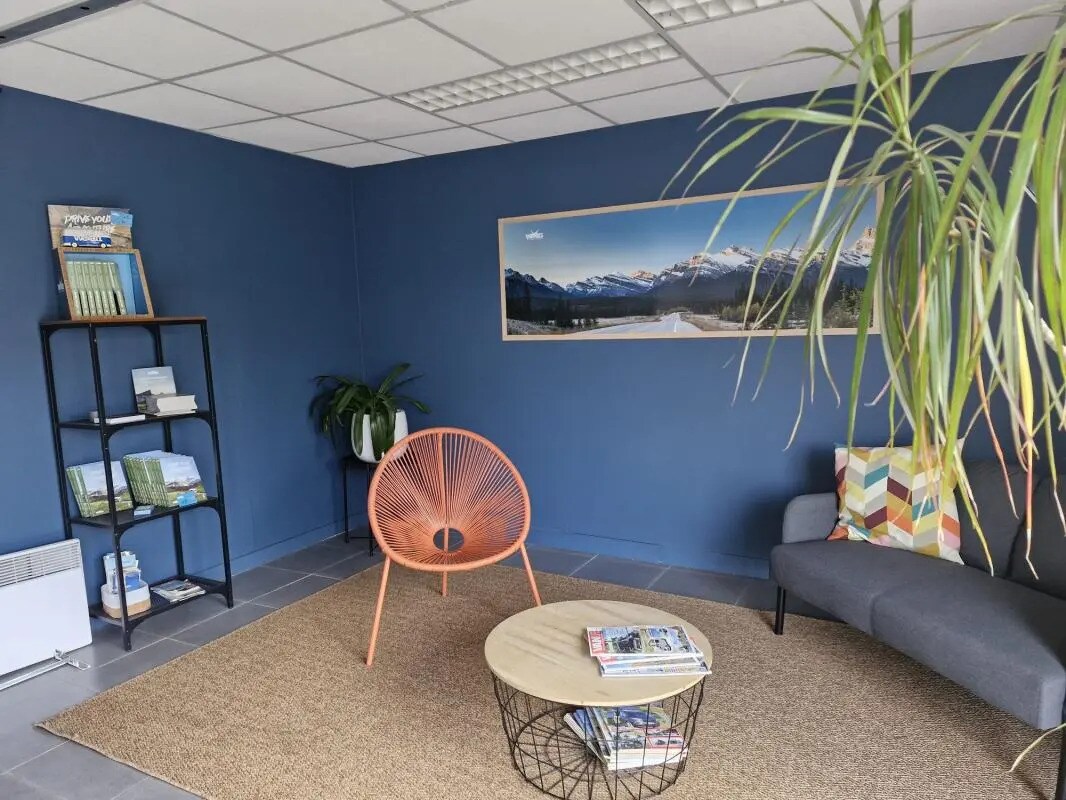 Flex in Pluneret for lease Building Photo- Image 1 of 5