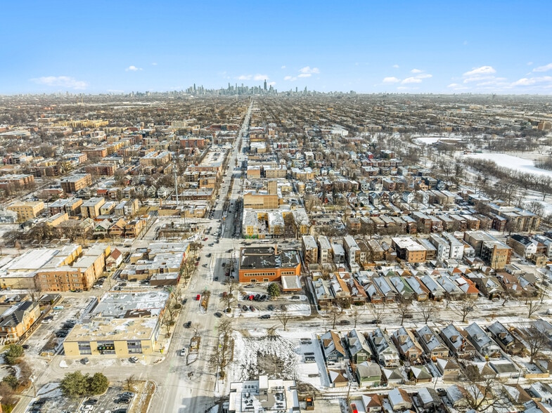 11 W Madison Ave, Oak Park, IL for sale - Building Photo - Image 3 of 7