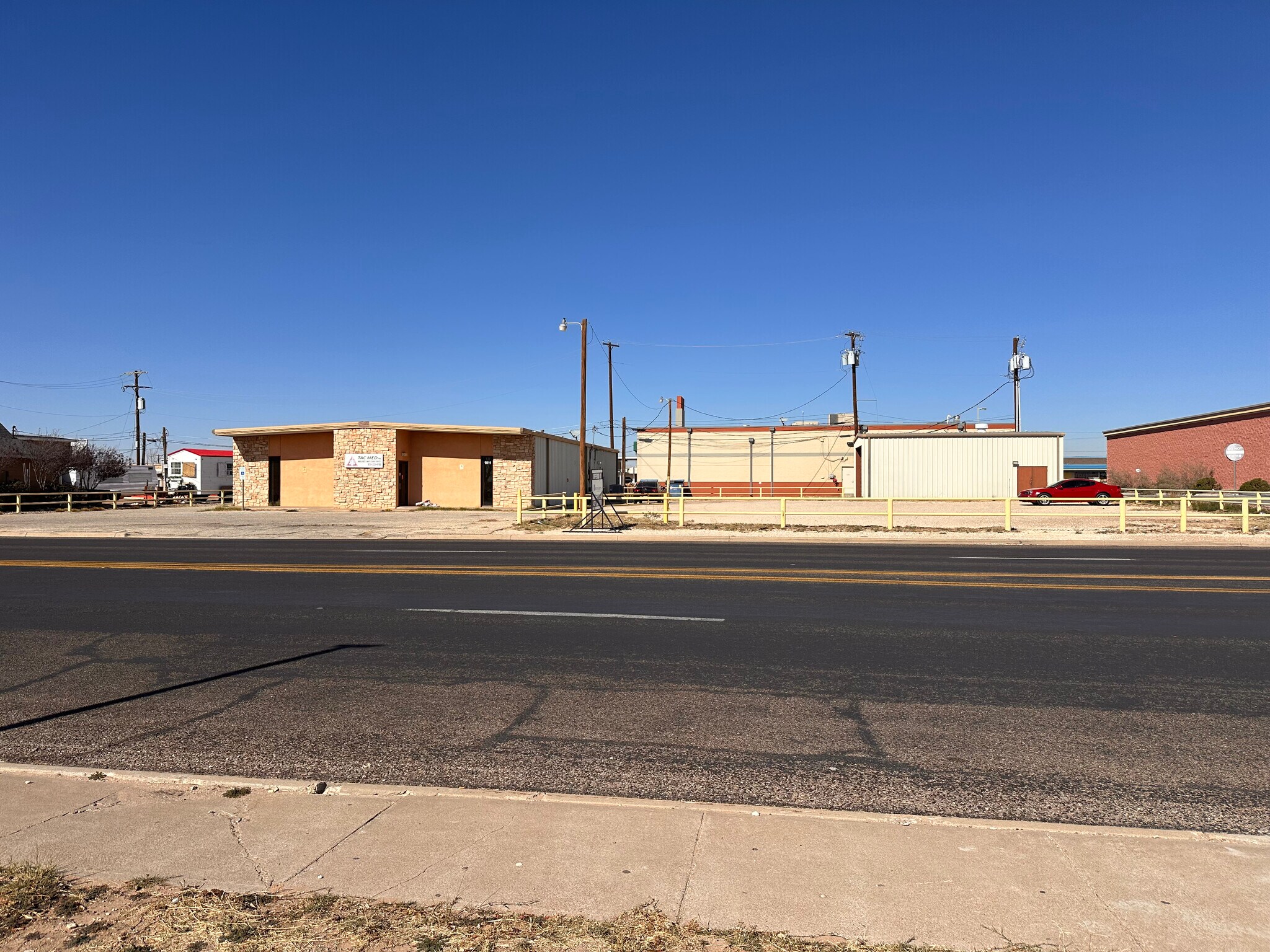 1011 E 7th St, Odessa, TX for lease Building Photo- Image 1 of 17