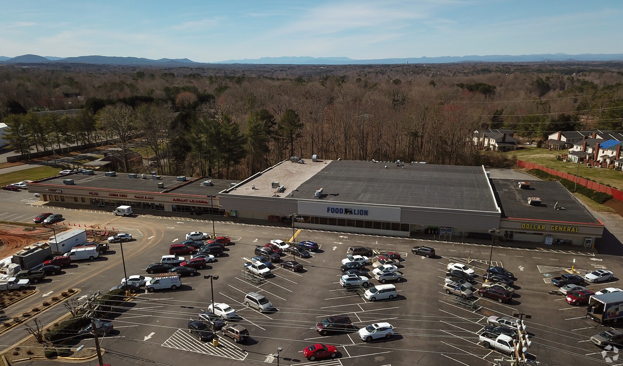 2625 N Center St, Hickory, NC for sale Primary Photo- Image 1 of 1