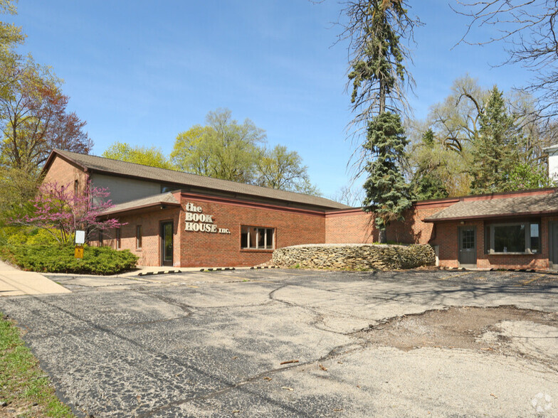 216 W Chicago St, Jonesville, MI 49250 - Office for Sale | LoopNet