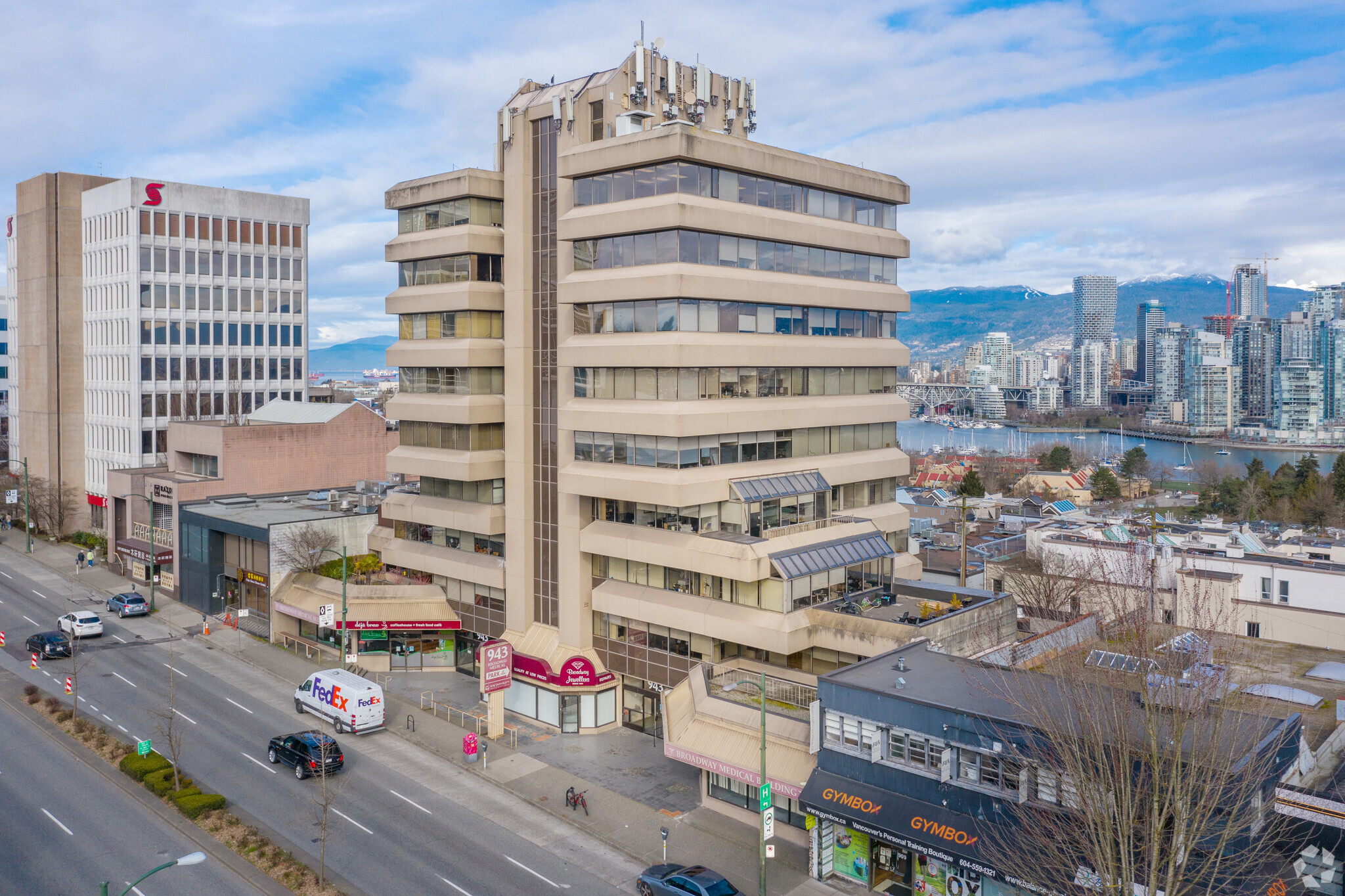 943 W Broadway, Vancouver, BC for sale Primary Photo- Image 1 of 17