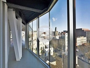 Office in Barcelona, Barcelona for lease Interior Photo- Image 1 of 3