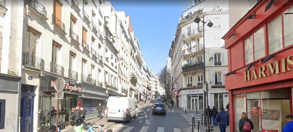 Retail in Paris for lease Building Photo- Image 1 of 4