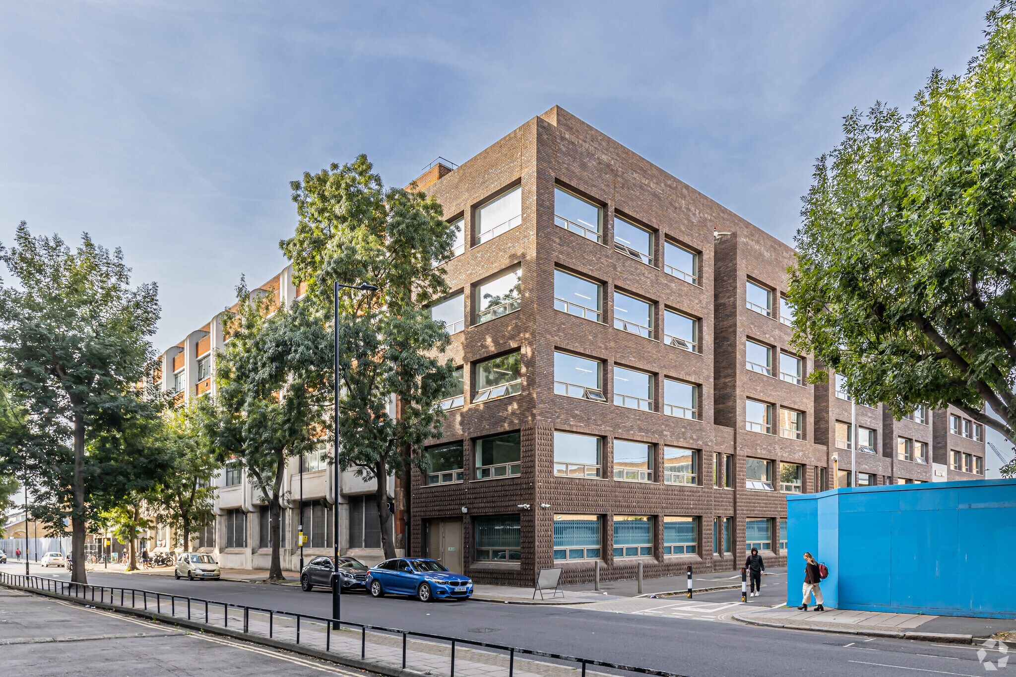 Clements Rd, London for lease Primary Photo- Image 1 of 8