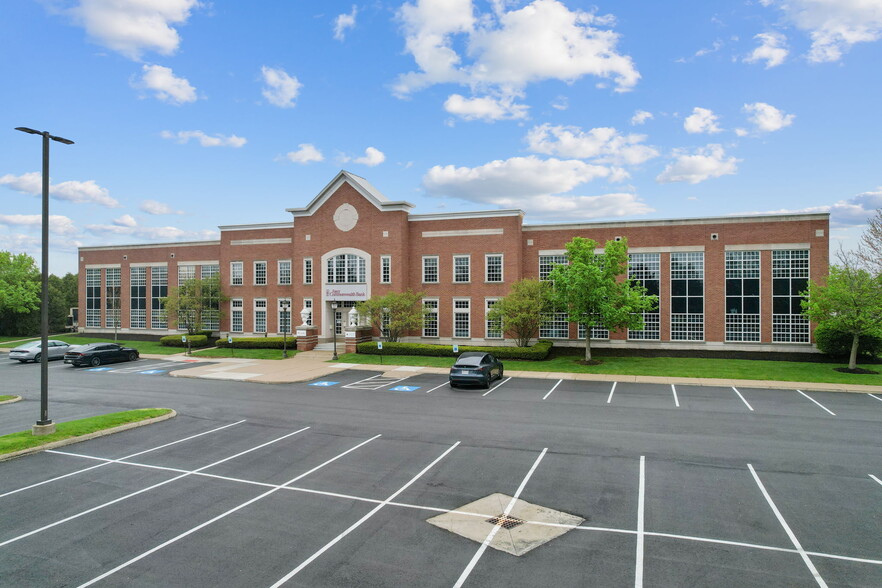 110 Riverbend Ave, Lewis Center, OH for lease - Building Photo - Image 1 of 16