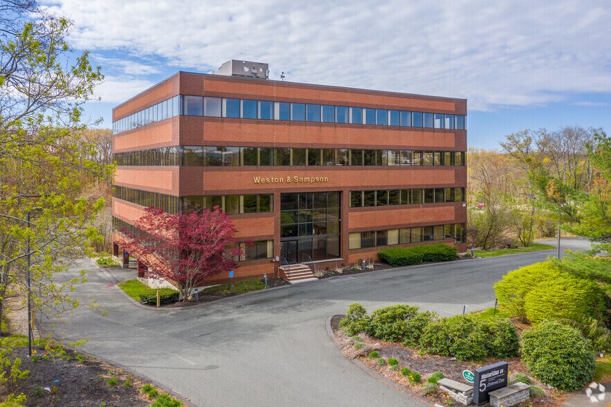 5 Centennial Dr, Peabody, MA for lease - Building Photo - Image 1 of 9