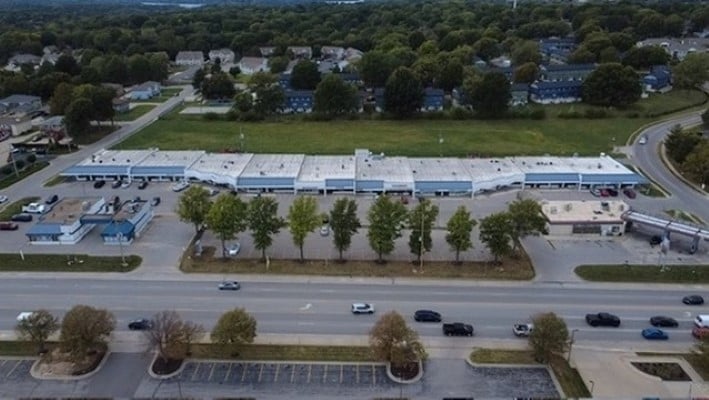 1501-1715 SW 7 Hwy, Blue Springs, MO for lease - Building Photo - Image 3 of 16