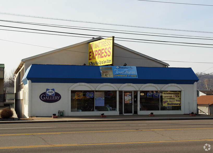 1327 Grand Central Ave, Vienna, WV for sale - Primary Photo - Image 1 of 1