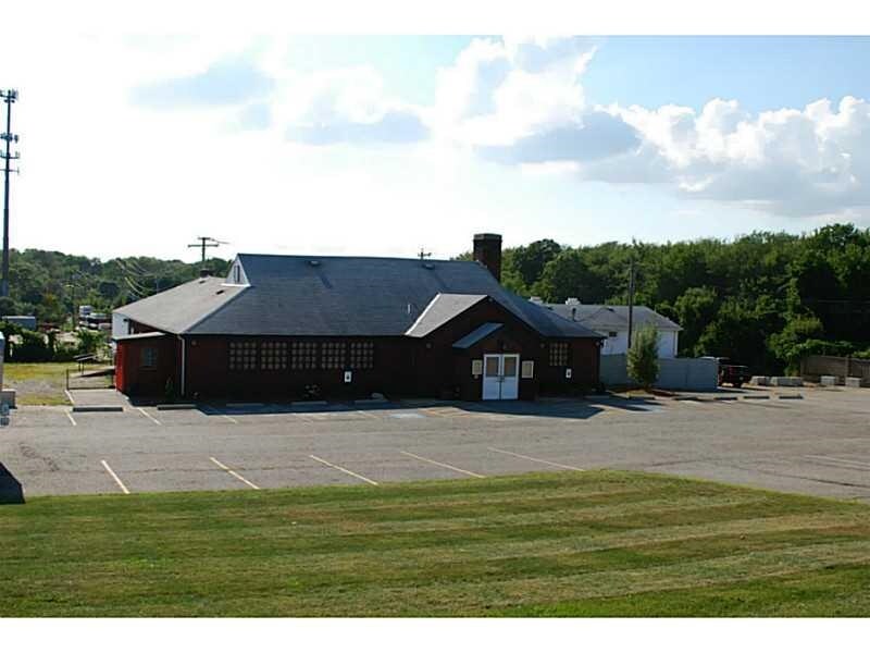 549 Metacom Ave, Bristol, RI for sale Primary Photo- Image 1 of 1