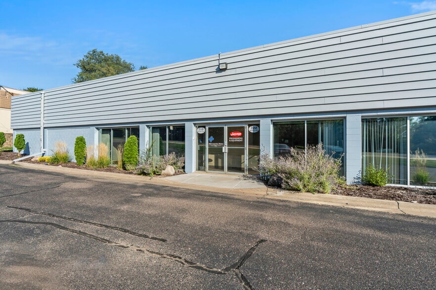 700-710 Hamel Rd, Hamel, MN for lease - Building Photo - Image 2 of 25
