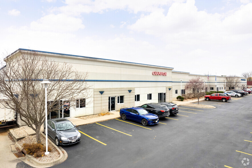 5301-5325 Voges Rd, Madison, WI for lease - Primary Photo - Image 1 of 15