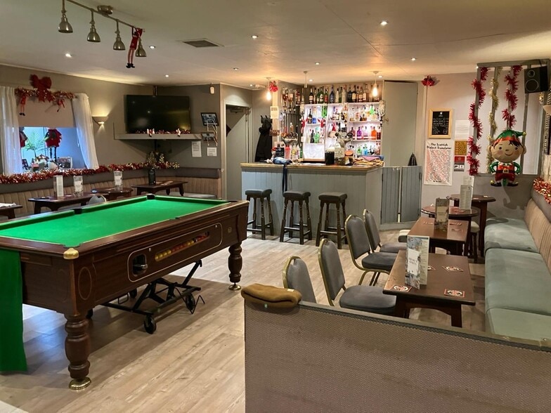 32 Glendoune St, Girvan for sale - Building Photo - Image 2 of 5