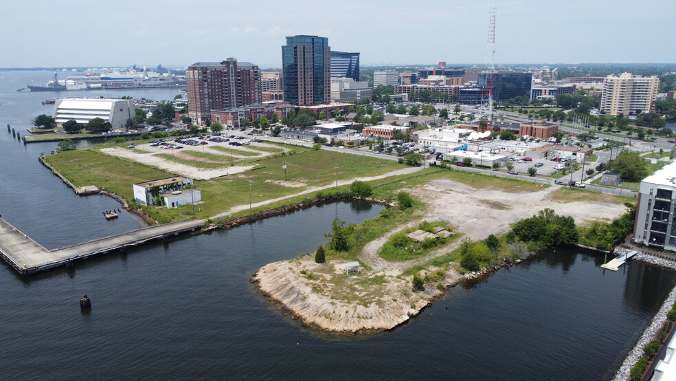 561-701 Front St, Norfolk, VA for lease - Building Photo - Image 1 of 1