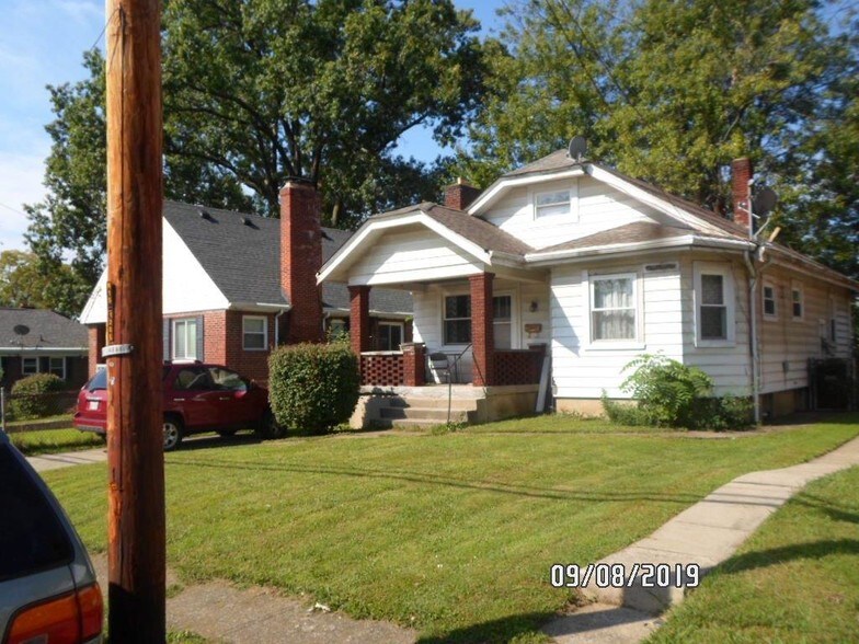 2316 Langdon Farm Rd, Cincinnati, OH 45237