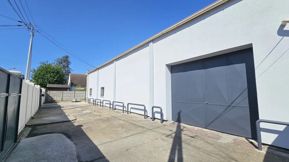 Flex in Saint-Maur-des-Fossés for lease - Building Photo - Image 3 of 15